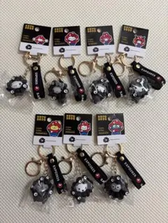 値下げしました！万博会場限定 サンリオ 黒 ミャクミャク キーホルダー