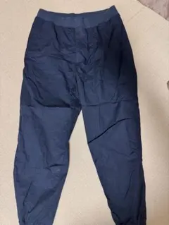 「ほぼ新品」UNIQLO ネイビー ストレートパンツ L