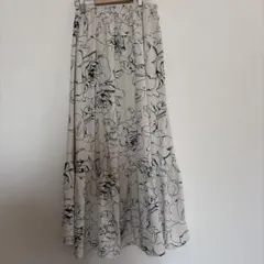 MERCURYDUO ロングスカート 花柄 ホワイト ブラックのサムネイル