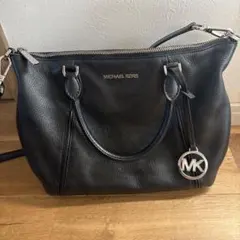 MICHAEL KORS ブラックレザーショルダーバッグ