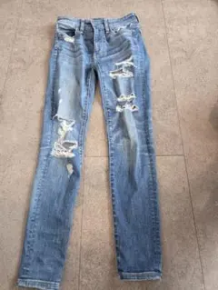AMERICAN EAGLE スキニーデニム ダメージ加工