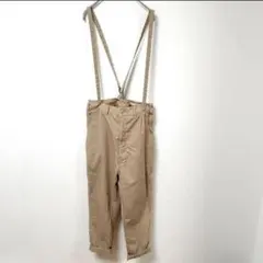 LOWRYSFARM サスペンダー付きパンツ ベージュ ポケットありのサムネイル