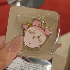 ちいかわパーク　古本屋　メタルチャーム