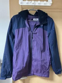 中古品　LOGOS フード付きナイロンジャケット 紫・黒
