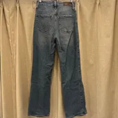 Hollister ハイウエスト ストレートジーンズのサムネイル