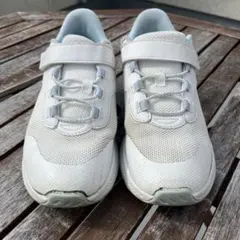 NUOVO キッズスニーカー ホワイト