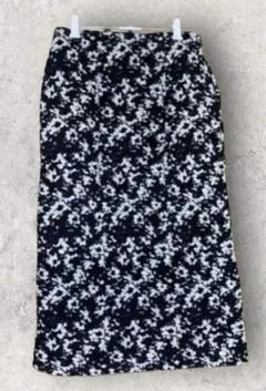 【USED美品】CIAOPANIC TYPY ニット素材　花柄　綺麗め 防寒