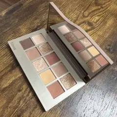 hince New Depth Eyeshadow Palette 05のサムネイル