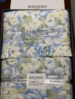 BALMAIN シルク混　肌掛ふとん 襟フリル付きのサムネイル