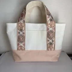 ハンドメイド　インド刺繍リボンミニトートバッグ　ホワイト