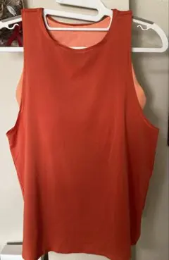 アディダス オレンジ バックオープンタンクトップ