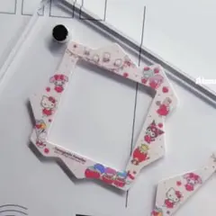 たまごっちパラダイス　スキン　サンリオ　キャラクター　いちご