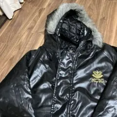 黒 ナイロンジャケット フード付き