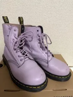 Dr. Martens ラベンダー8ホールブーツUK4