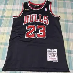 Mitchell & Ness 1997-98 Jordan ユニフォームのサムネイル