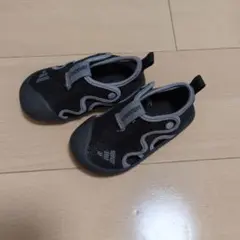 【未使用】adidas ベビーサンダル メッシュ 黒/グレー　13センチ