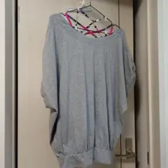 チチカカ　バッククロスデザイン 半袖Tシャツ グレーのサムネイル