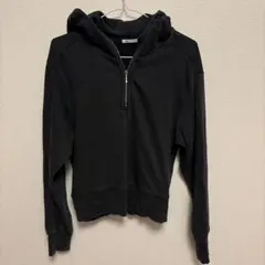 ブラック パーカー