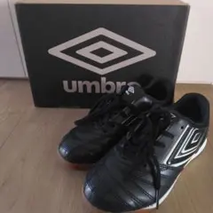 ほぼ新品 Umbro フットサル サッカー シューズ 18cm ブラック