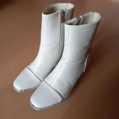 Item thumbnail for item 7081bf4b-79f0-4b25-9ddc-71dc16263b0c