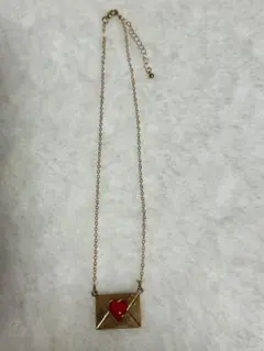 ハート型エナメル封筒ネックレス