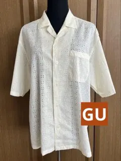 GUの半袖シャツ アイボリー 刺繍 オープンカラー