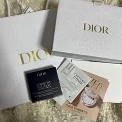 ディオールスキンフォーエヴァーグロウルミナイザー03ピンクヘイロー　パウダー