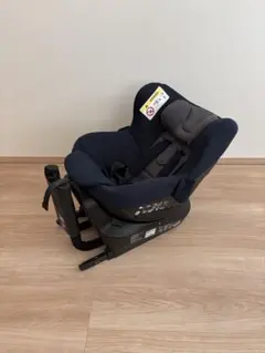 【値下げ承ります】AILEBEBE 車用チャイルドシート ネイビー