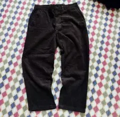 GU　コーデュロイパンツストレートパンツ　ワイドストレート　深緑