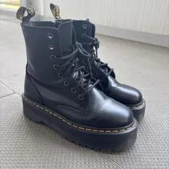 ドクターマーチン厚底ブーツ JADON 8ホールブーツ