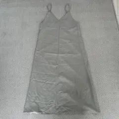 GU ワンピース　ワンピ　S グリーン　グレー