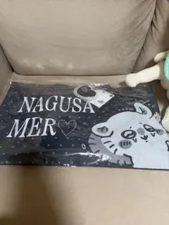 ちいかわ モモンガ チャーム付きトートバッグ NAGUSAMERO - メルカリ