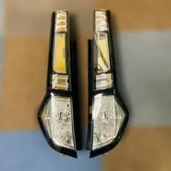 トヨタ純正 M900A ルーミー 右フォグランプ イルミネーションランプ