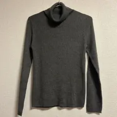 GU タートルネックニット M グレー 柔らかく暖かい美品