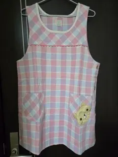 保育士 チェック柄エプロン くま