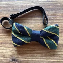 子供用　緑と紺のストライプ　蝶ネクタイ　ニット素材