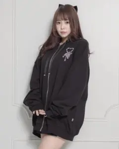 pium bunny go round オーバーサイズジップパーカーのサムネイル