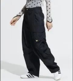 新品　アディダス　カーゴパンツ カーゴパンツ アディダスadidas y2k