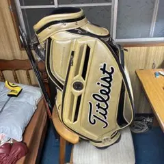 Item thumbnail for item 165aff66-b108-43ed-b67f-182ee3bdba8a