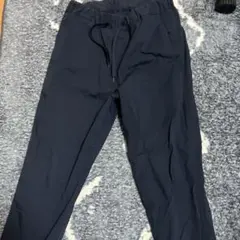 ネイビーパンツ