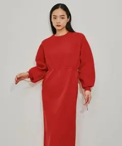 美品 アダムエロペ フォルムニットワンピース レッド