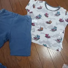 ユニクロ　トーマス ベビーパジャマセット 90