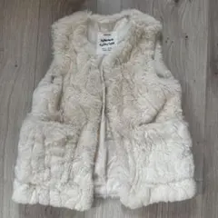 ZARA アイボリー フェイクファーベスト