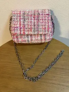 Item thumbnail for item 96060160-5c4b-4242-8218-435c53f63725