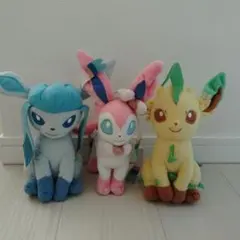 イーブイフレンズ　ぬいぐるみ　グレイシア　ニンフィア　リーフィア