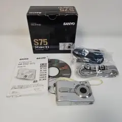 SANYO Xacti DSC-E6 デジタルカメラ Z 240 - メルカリ