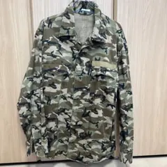 中古　迷彩 ミリタリージャケット フロントポケット付きのサムネイル