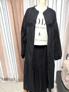 新品未使用レース装飾長袖シャツワンピ&ラルフTシャツ