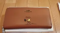 COACHのスヌーピーコラボの長財布