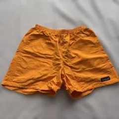 patagonia オレンジ ショートパンツ